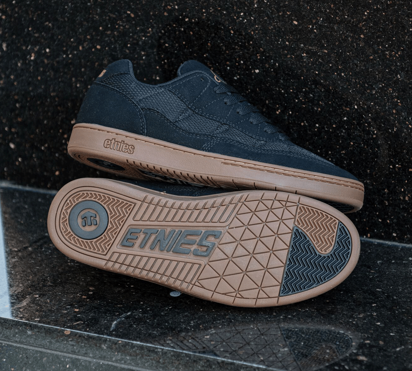 エトニーズ SNAKE BLACK GUM