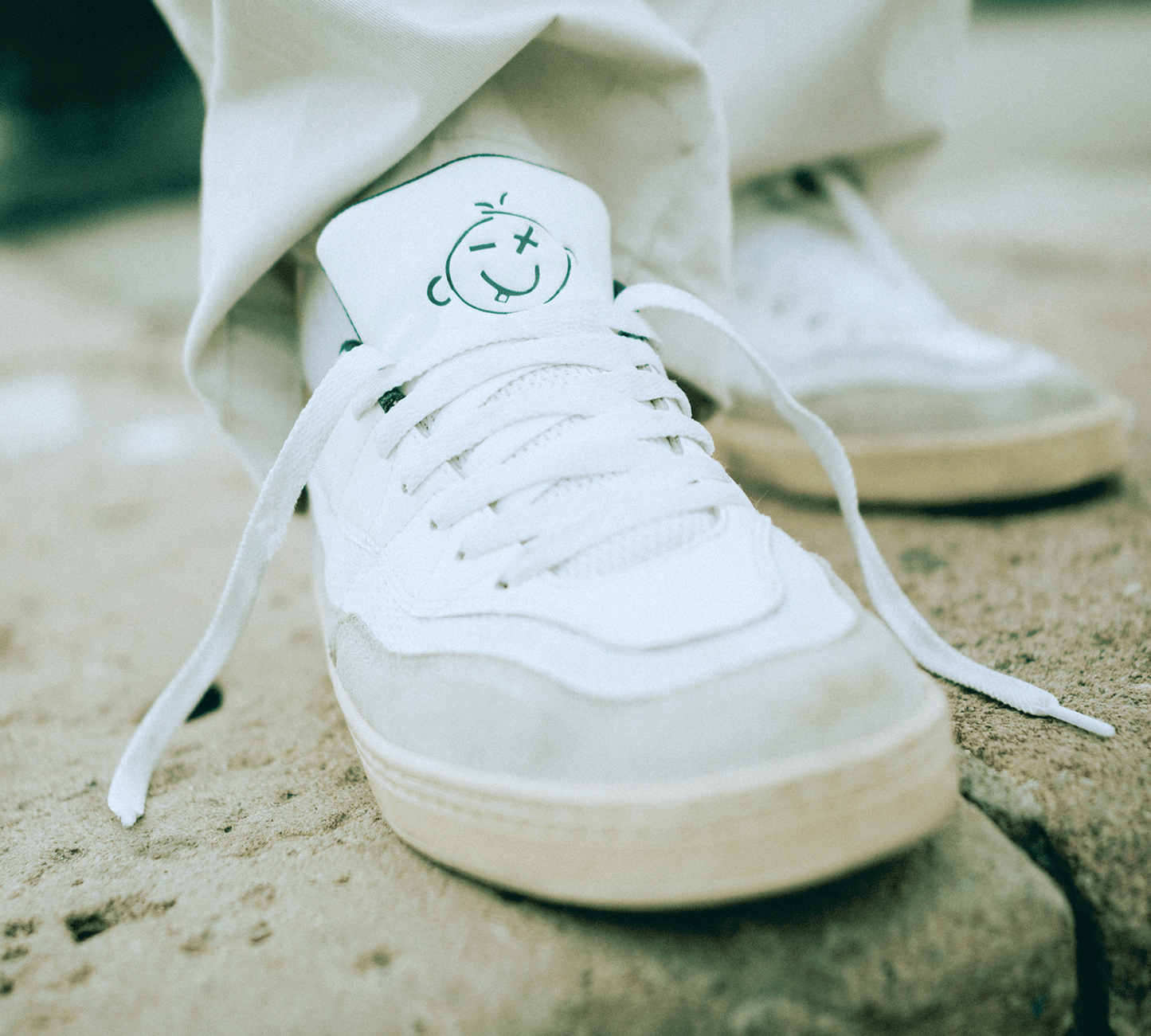 エトニーズ SNAKE WHITE NAVY