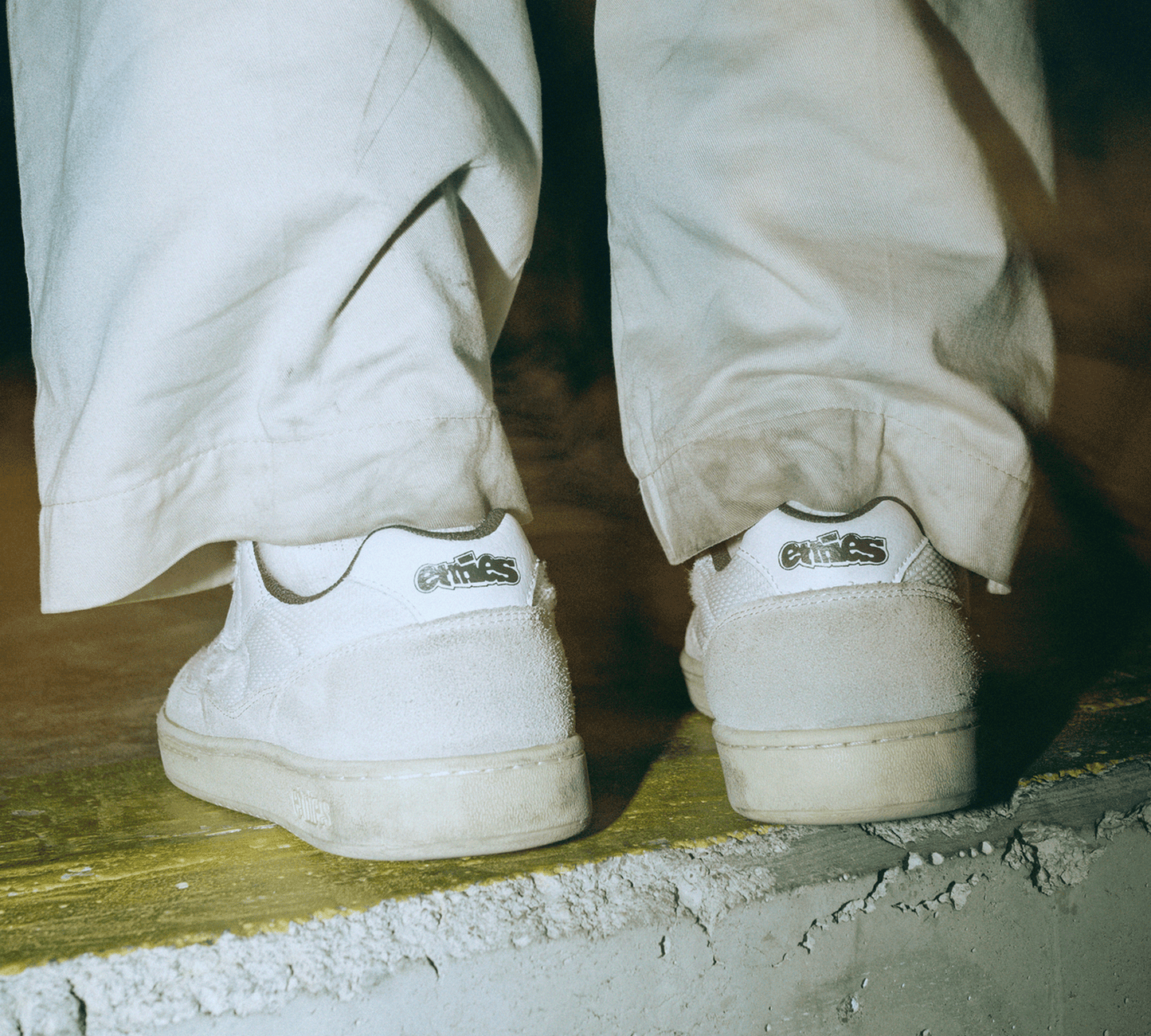 エトニーズ SNAKE WHITE NAVY