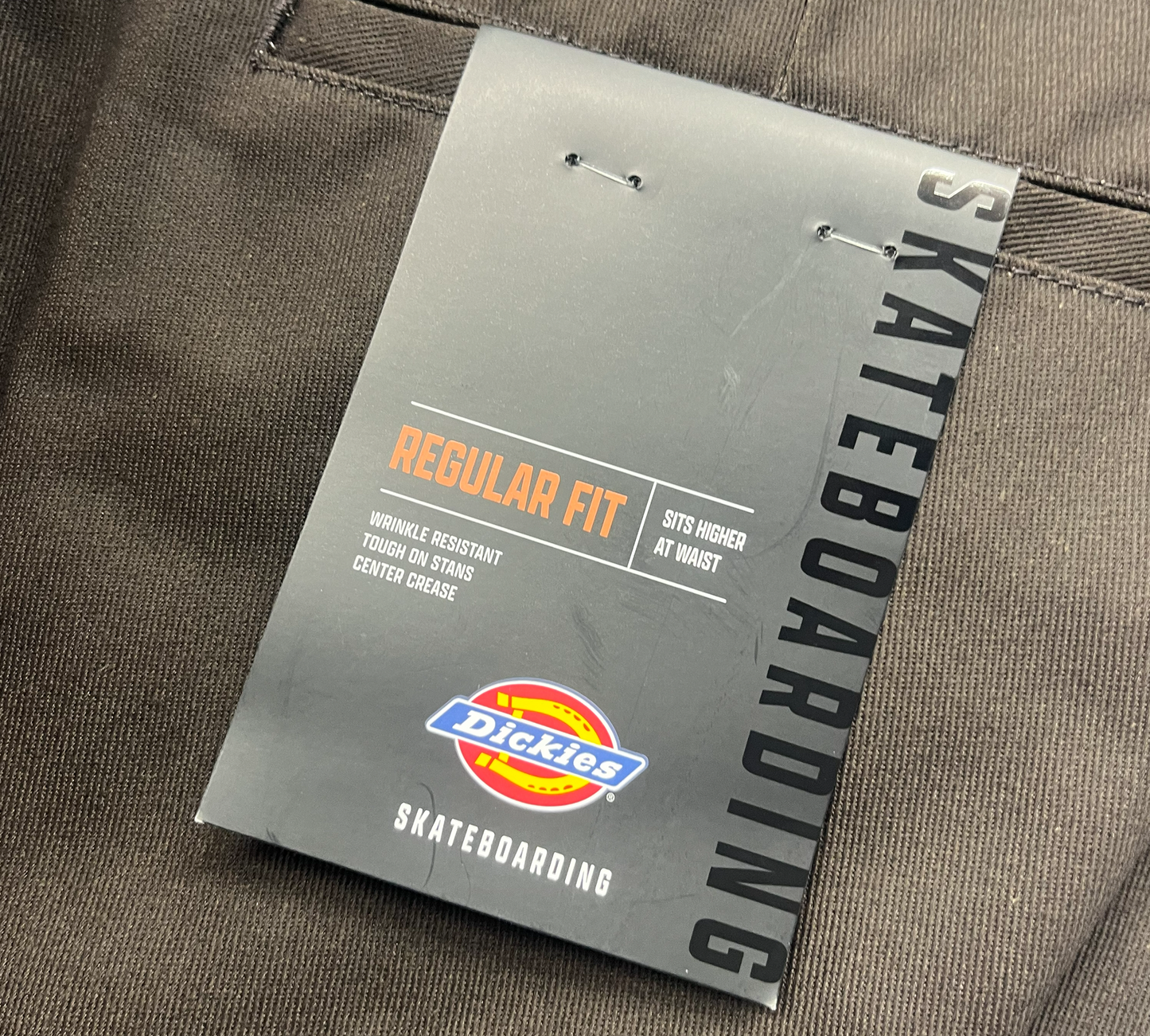 DICKIES ディッキーズ SKATEBOARDING REGULER FIT PANT DARK BROWN スケートボード パンツ チノパン