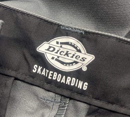 DICKIES ディッキーズ SKATEBOARDING REGULER FIT PANT CHARCOAL スケートボード パンツ チノパン