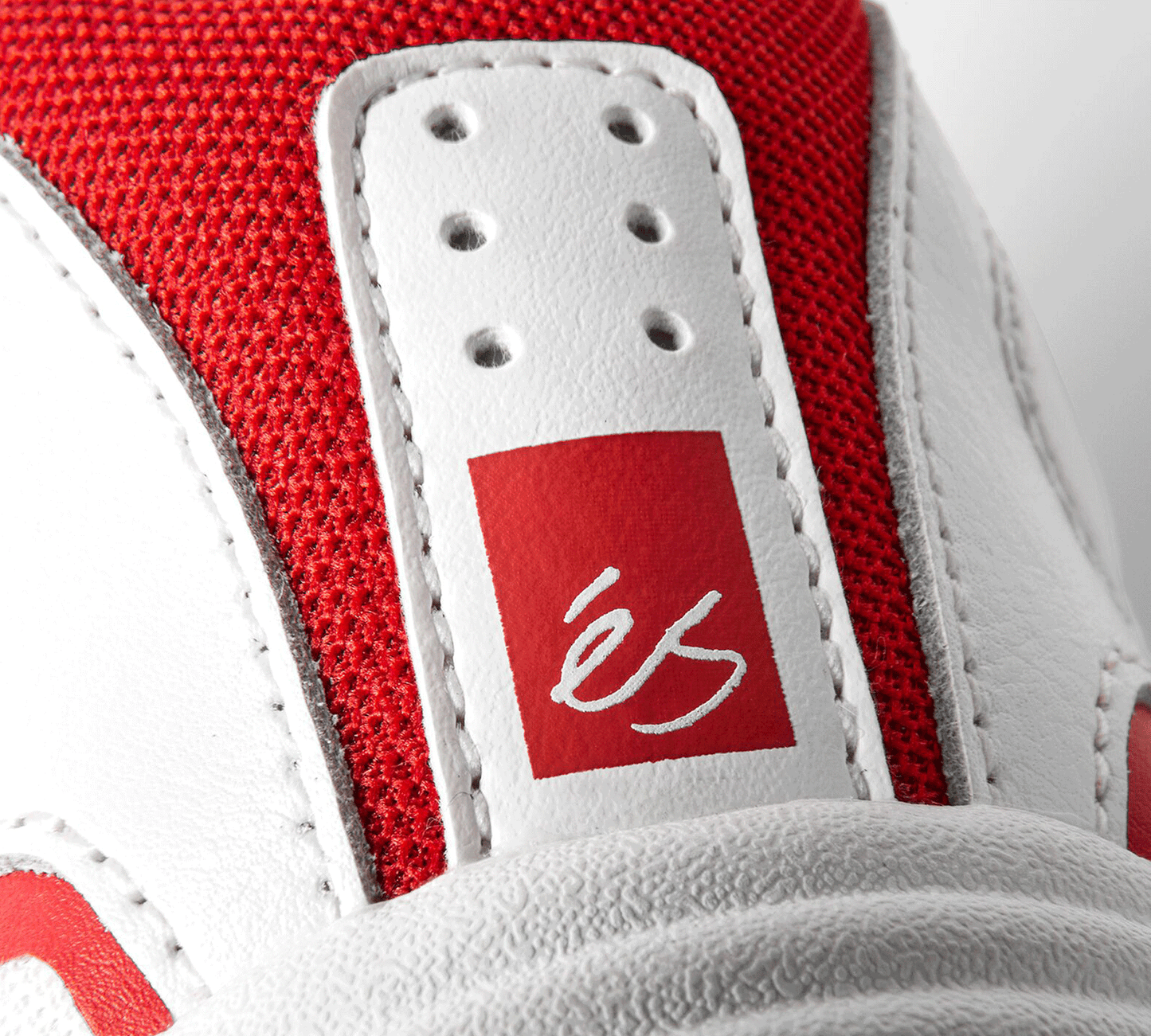 エス TJ ROGERS WHITE RED
